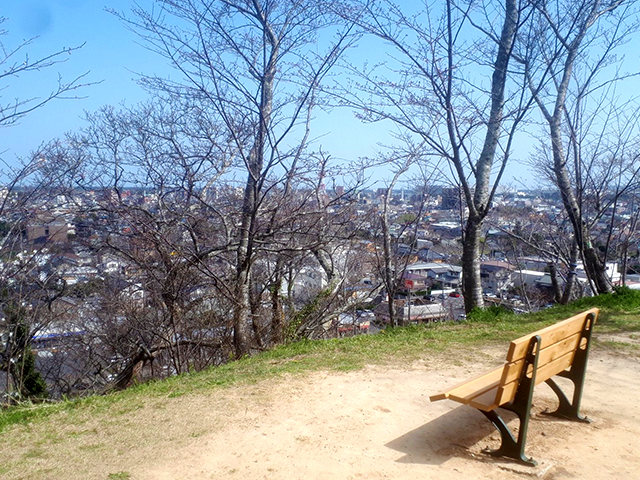 茂原市内が見渡せるベンチ